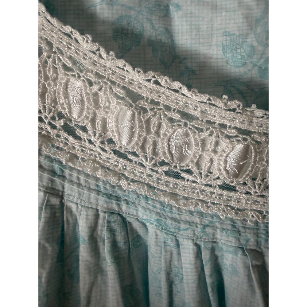 Eileen West Large Blue Floral Cotton Sleeveless Nightgown Lace Trim Cottagecore - Picture 4 of 6